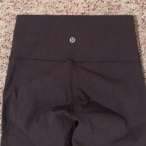 Lululemon crops